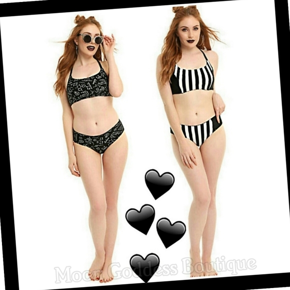 Hot Topic Other - HOT TOPIC REVERSIBLE BIKINI | Halter Neckline - Strappy Lace-Up Back Swim Suit S